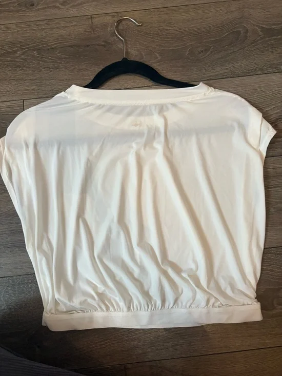 HALARA Cream Gathered-Hem Crop Top NWOT - Picture 5 of 5